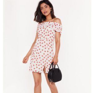 Nasty Gal Off the shoulders floral dress